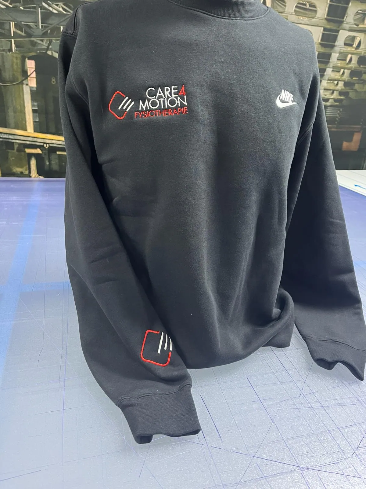 Zachte kleding met een duurzame borduring, de kleding als complete set.