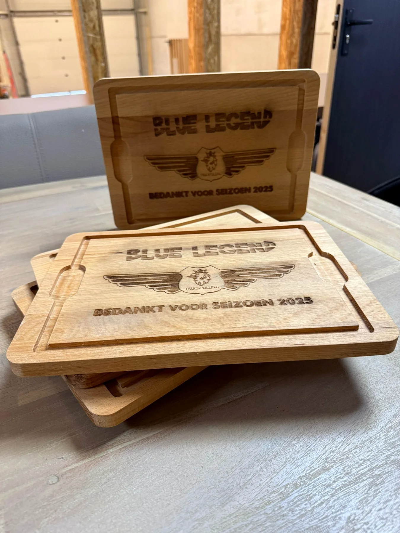 Houten Blue Legend-bedankplanken met verzonken binnenvlak en handgrepen