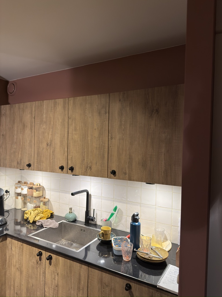 Bovenkasten na herstel in warme houtlook