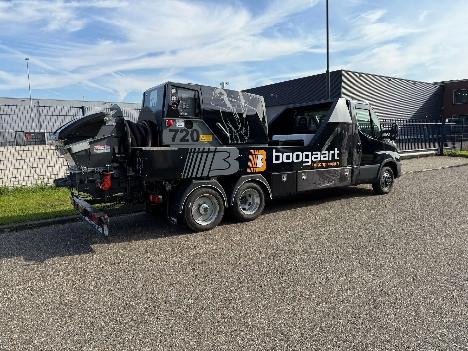 Machinebelettering van Boogaart Betonpompen
